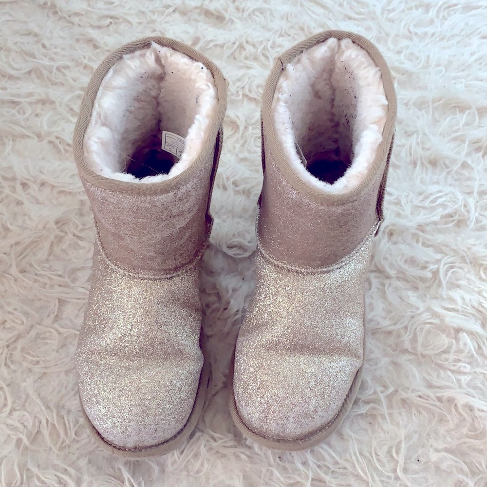 UGG Sparkly Boots sz 5